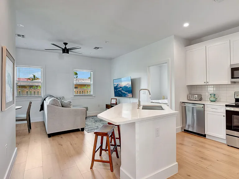 27841 Wisconsin St — Photo 29