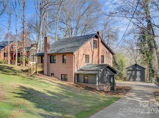 200 25th Ave NW, Hickory, NC 28601