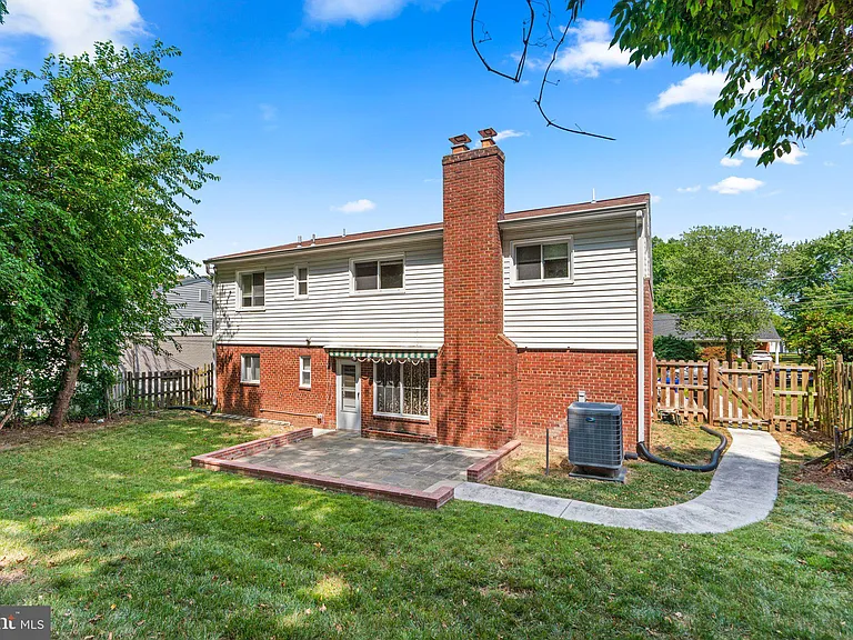 9212 Chanute Dr — Photo 28