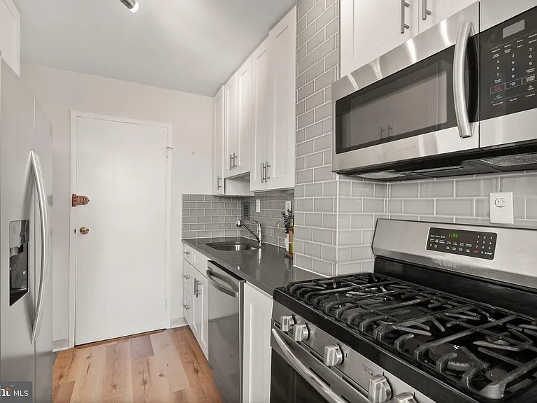 6621 Wakefield Dr #913 — Photo 17