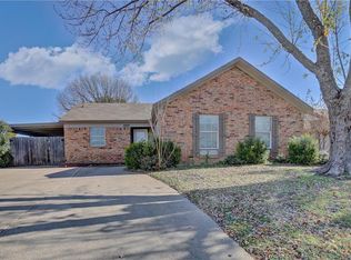 5511 Yaupon Dr, Arlington, TX 76018