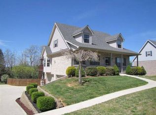 424 Whisper Woods Dr, Somerset, KY
