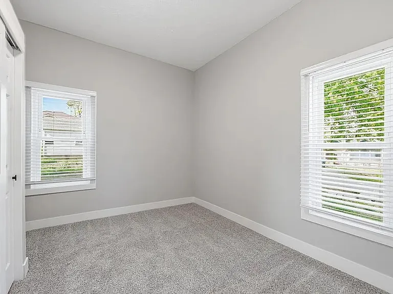 504 Harris St — Photo 16