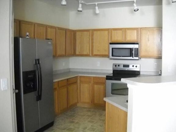 2nd image of 5551 29th St Unit 113