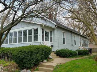 1311 N Oak St, Bloomington, IL 61701