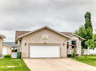 5910 S 60th Ave, Ponoka, AB T4J 1T7