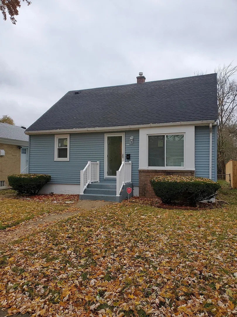 14529 Clinton St photo 1