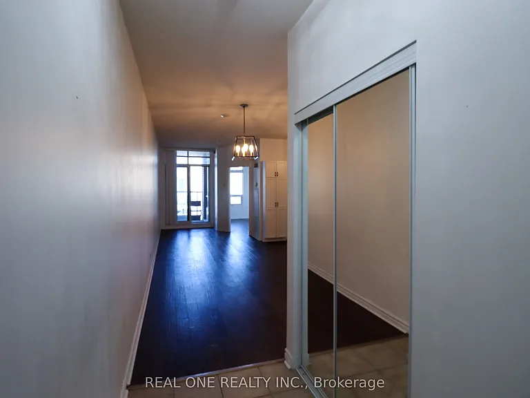 388 Prince Of Wales Dr #412 — Photo 7