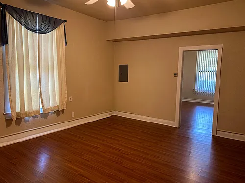 5208 E Side Ave #1 Photo 1
