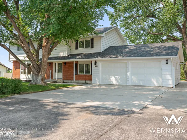1006 S Warren Ave, Gillette, WY 82716