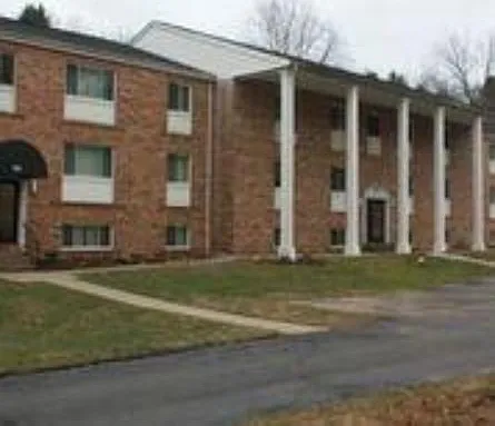 100 Everhard - Short-term rentals available