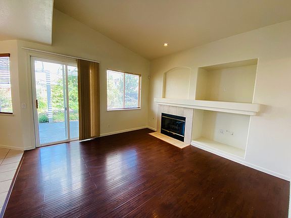 4th image of 8393 Cantwell Dr