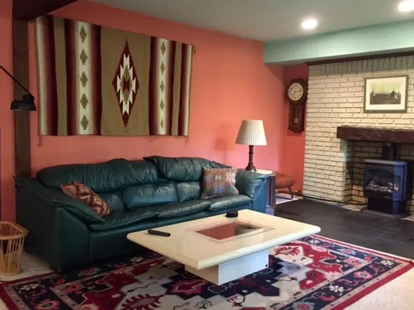44 Old Mill Rd, Chester, NJ 07930