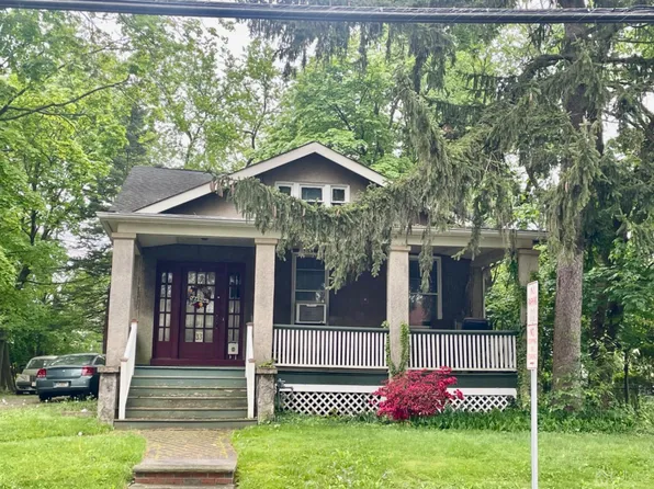 33 Durham Ave, Metuchen, NJ 08840