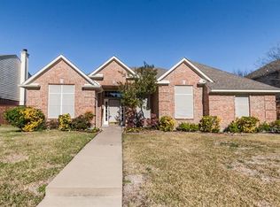 3004 Clearmeadow Dr, Mesquite, TX 75181