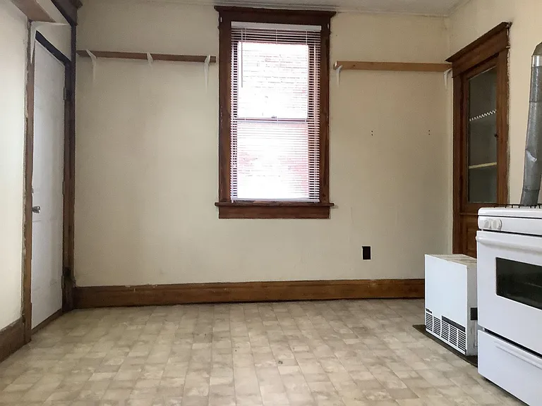 501-503 McLane Ave — Photo 3
