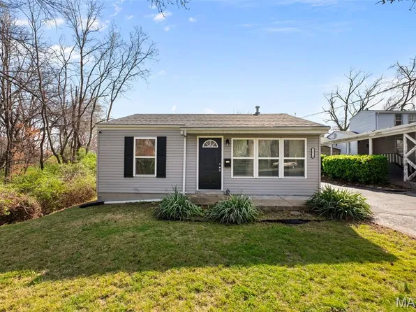 7616 Genesta St, Saint Louis, MO 63123