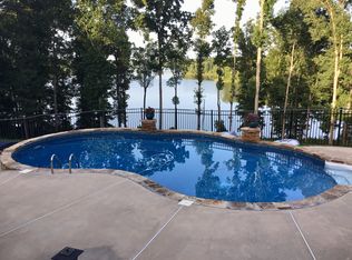 654 Wolf Creek Rd, Jenkinsburg, GA 30234