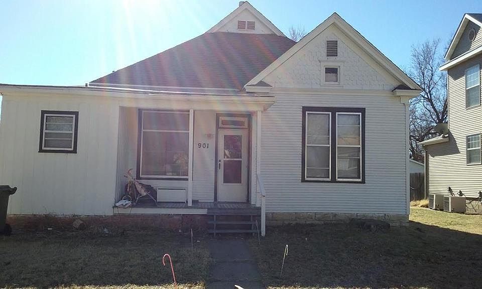 901 W Ash St Salina KS 67401 Zillow