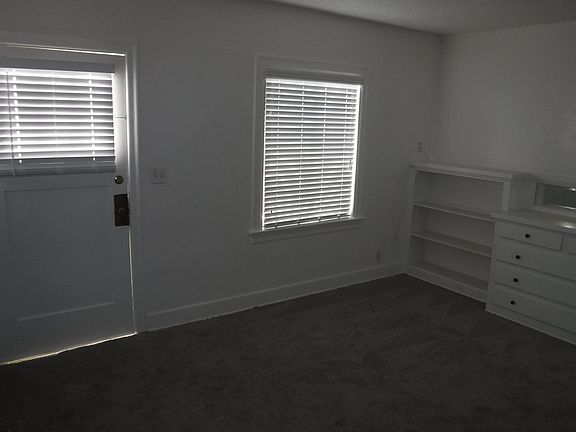 5th image of 4820 Mansfield St