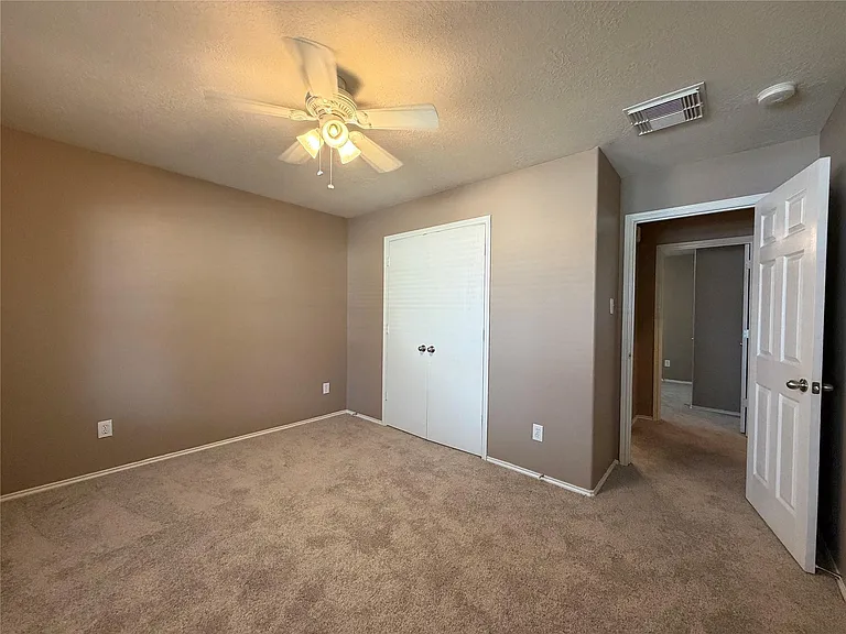 9510 Barr Spring Dr — Photo 22