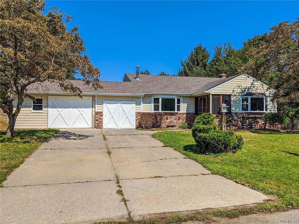 17 Chestnut St, Centereach, NY 11720 Zillow