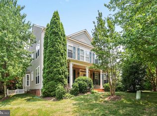 21565 Center Point Cir, Ashburn, VA 20147