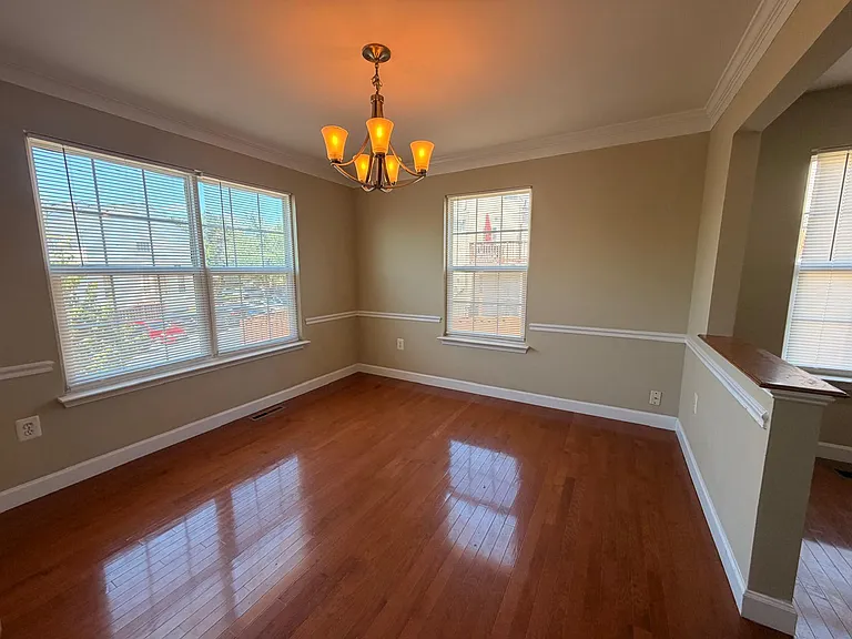 434 Lilac Ter NE — Photo 7