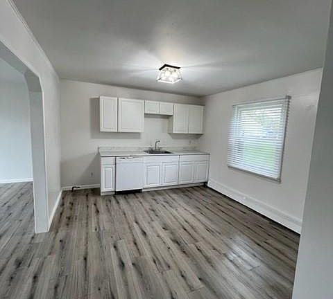 3rd image of 26015 Waldorf St