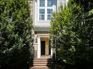 7088 Little Thames Dr, Gainesville, VA 20155