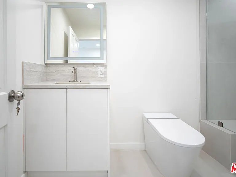 9432 Oakmore Rd — Photo 14