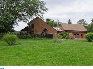 1408 Pineville Rd, New Hope, PA 18938