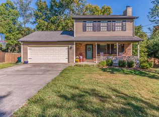 1121 Durham Rd, Knoxville, TN 37931