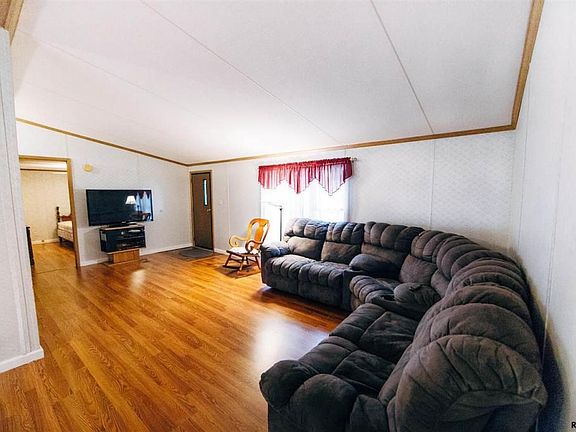3rd image of 117 White Tail Ln