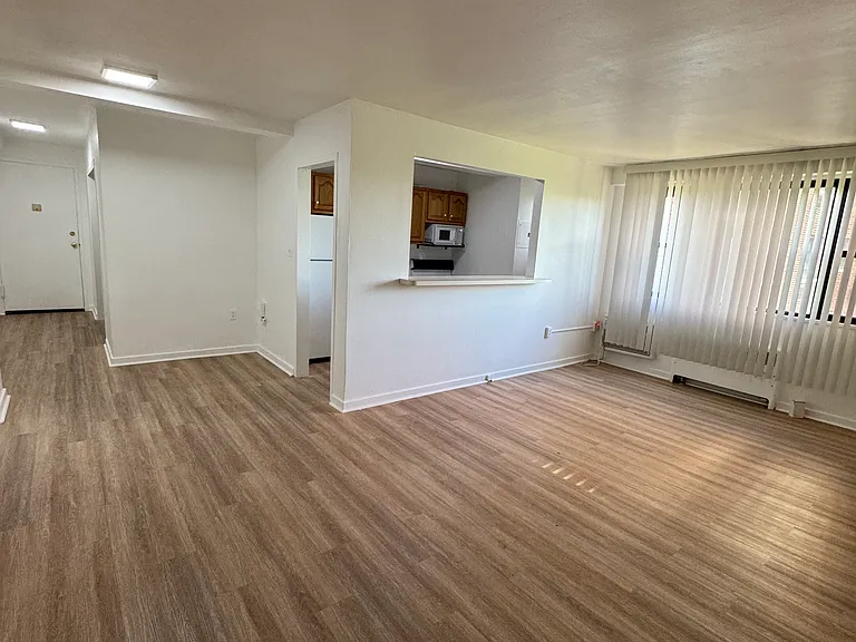 11720 Edgewater Dr #608 — Photo 35