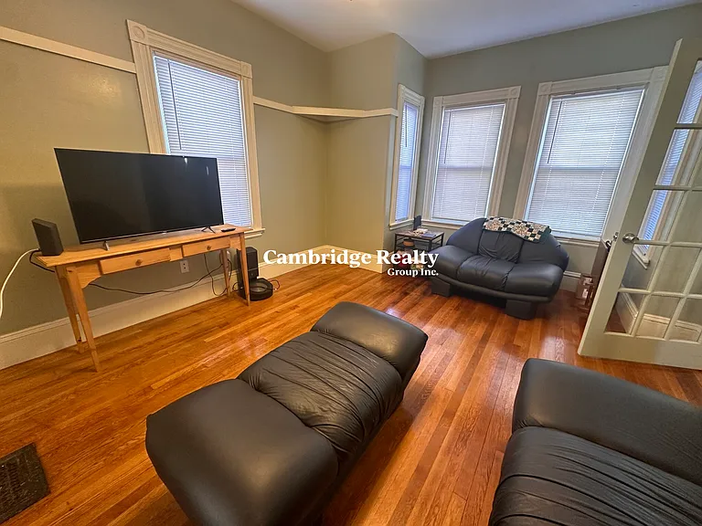 374 Highland Ave #A — Photo 13