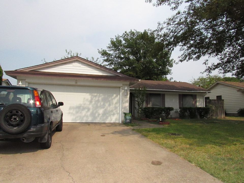 1st image of 202 S Bernice Dr