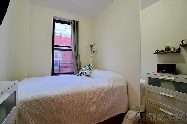 Rented by Compass | media 18