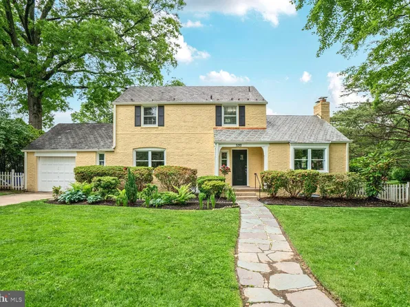 5210 Andover Rd, Chevy Chase, MD 20815
