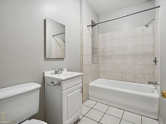 5th image of 5041 W 18th St APT 10