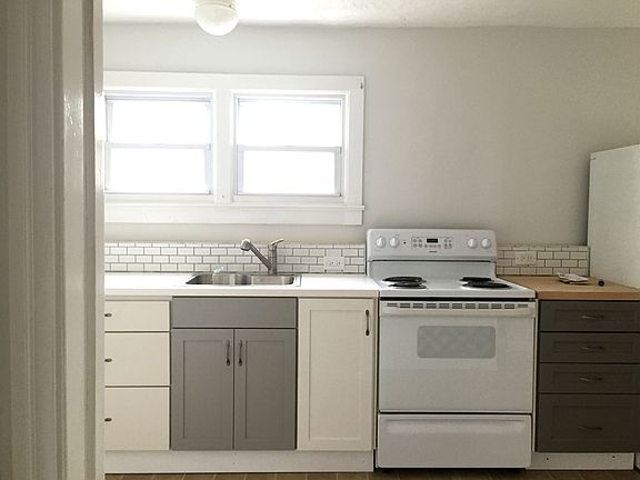 Apartment kitchen 
