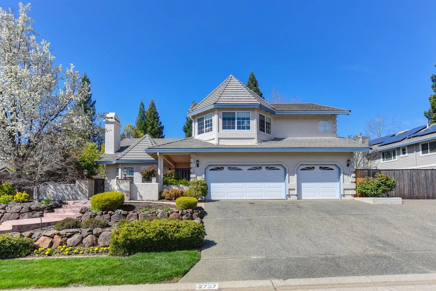 2737 Carnelian Cir photo 1