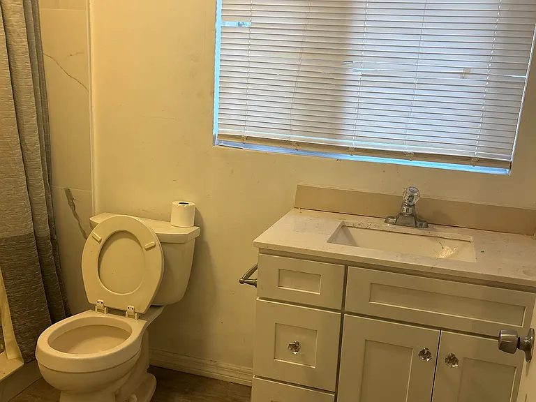 510 N Highland Ave — Photo 4