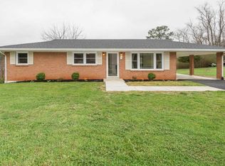 320 Lynn St, Hurt, VA 24563