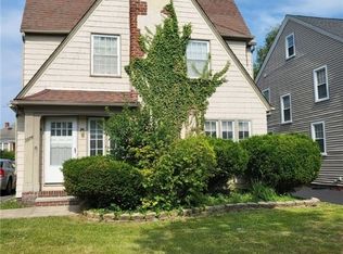 3574 Daleford Rd, Shaker Heights, OH 44120