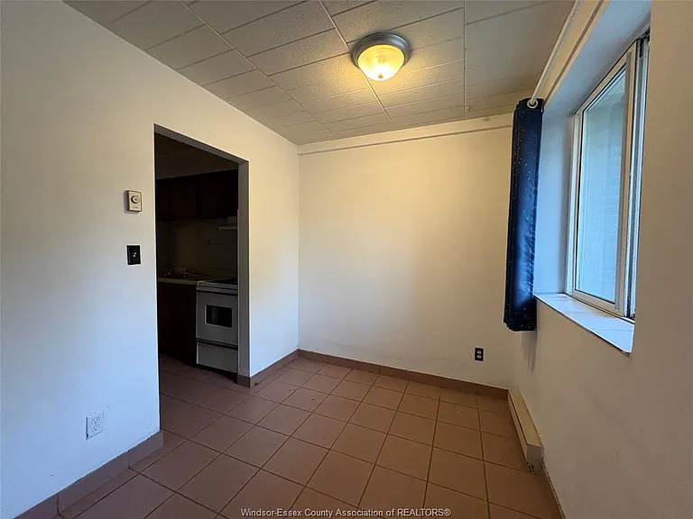 3044 Sandwich St #202 — Photo 10