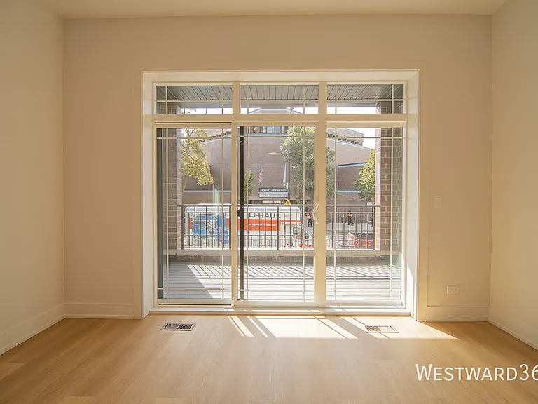 2042 W Washington Blvd #1E — Photo 13