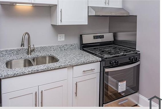 1st image of 4135 W Roosevelt Rd #1