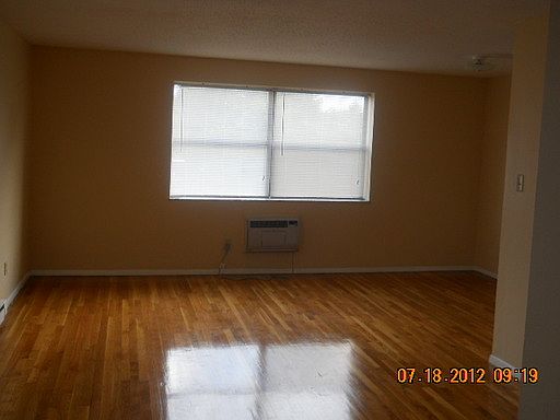 2nd image of 5438 Delmar Blvd APT 100