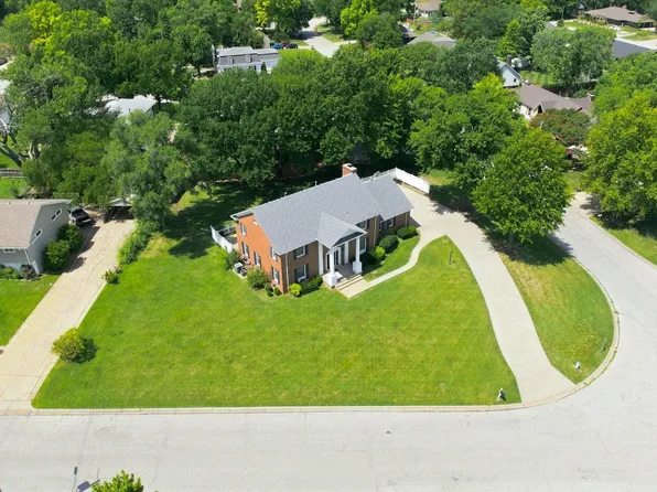 1861 Chelsea Dr, El Dorado, KS 67042